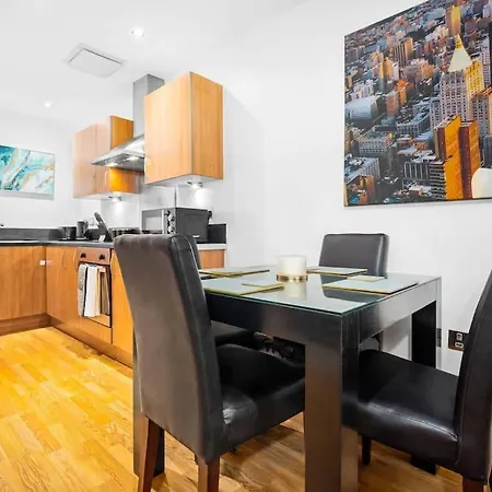Funky Arcadian Centre By Azura Nights Apartment
